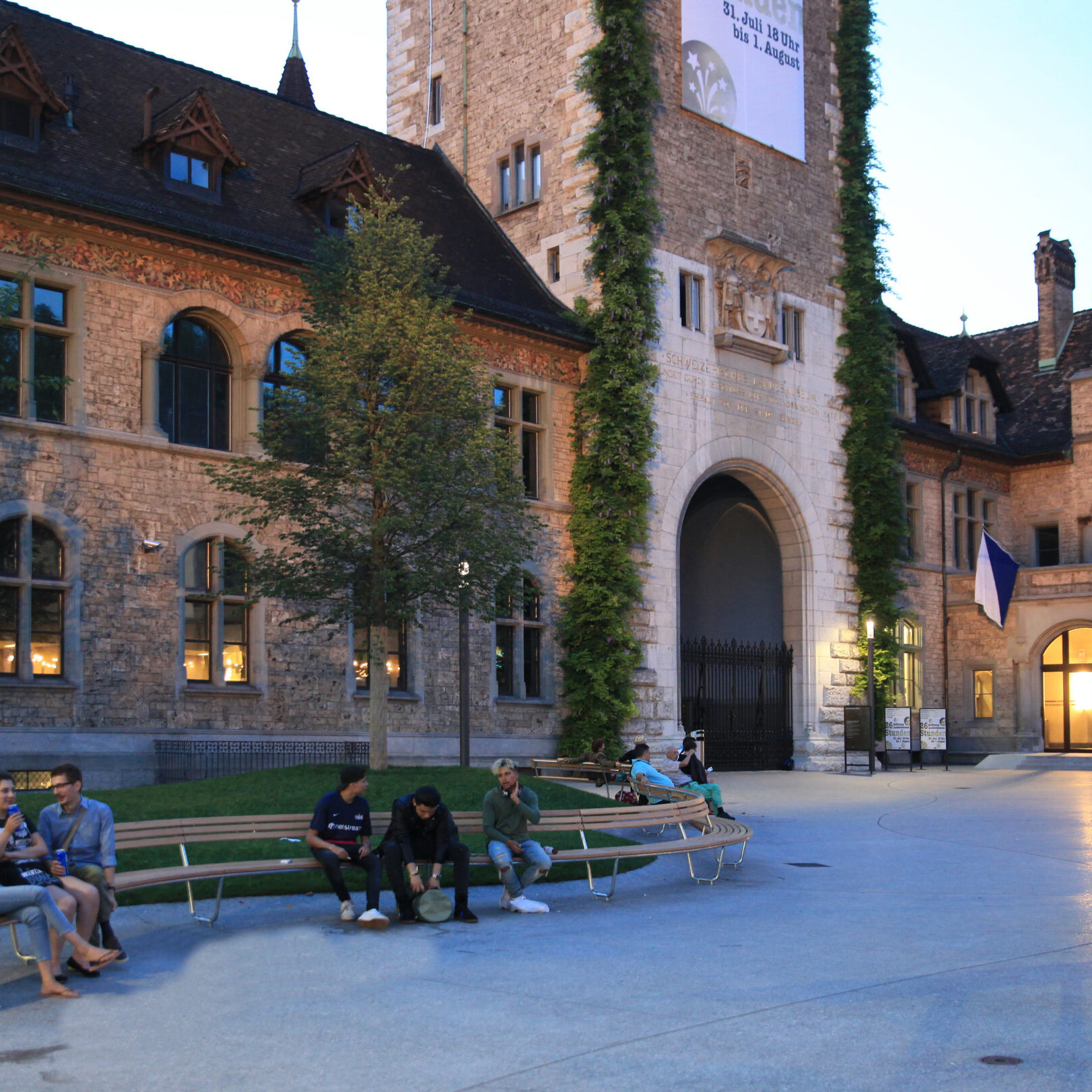 BURRI Public Elements, Landesmuesum, Refcase SOC